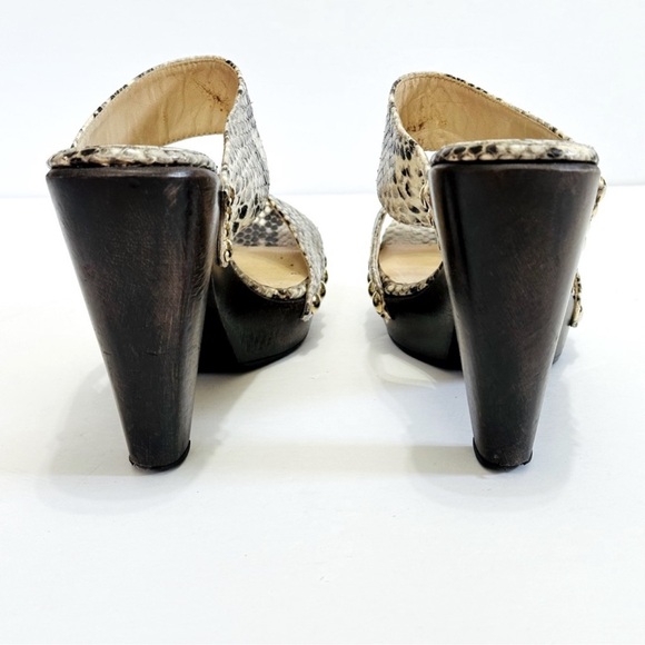 Jimmy Choo Black and Cream Heels with Snakeskin Pattern - Picture 6 of 8